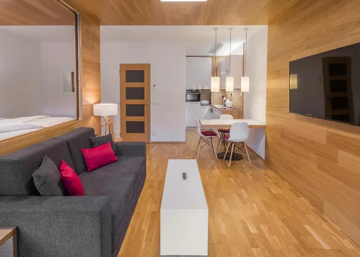 And Medvedin شقة Špindlerŭv Mlýn